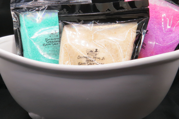 Foaming Bath Salt Soak The Bathing Goddess