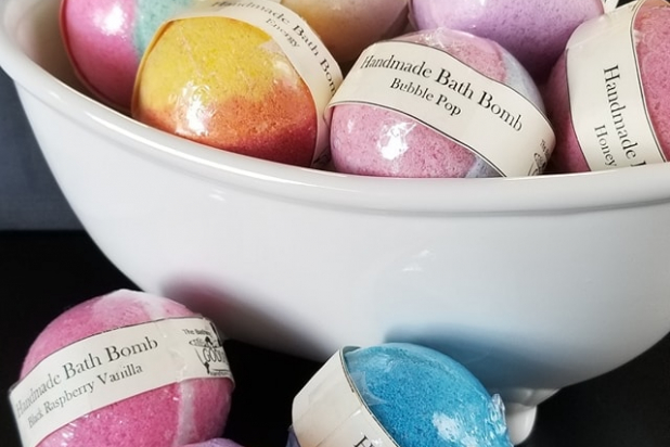 Handmade bath bombs discount